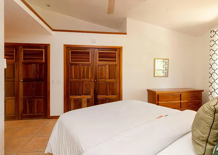 Сasa de vacaciones White Sands Cove A03-oceanfront 2 Bedroom By Floreo San Pedro (Ambergris Caye)